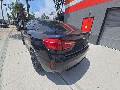 2015 BMW X6 M