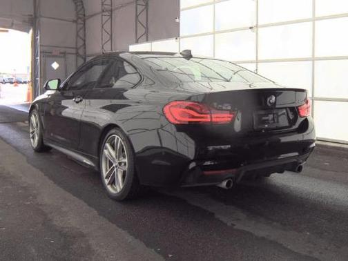black 2019 BMW 440 i