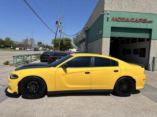 Yellow Jacket Clearcoat 2018 Dodge Charger R/T Scat Pack