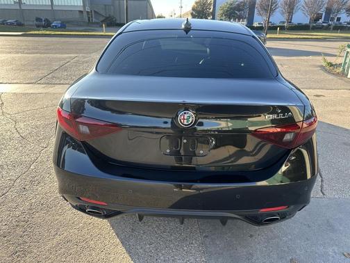 2017 Alfa Romeo Giulia Ti