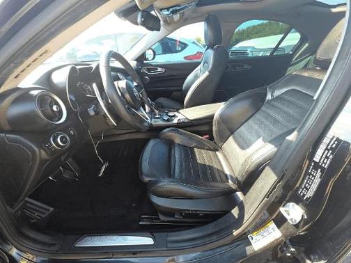 2017 Alfa Romeo Giulia Ti