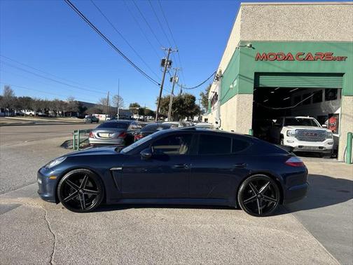2013 Porsche Panamera 4 Platinum Edition