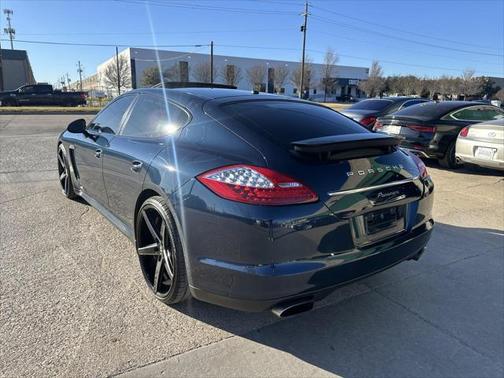 2013 Porsche Panamera 4 Platinum Edition