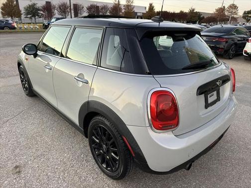 2017 MINI Hardtop Cooper