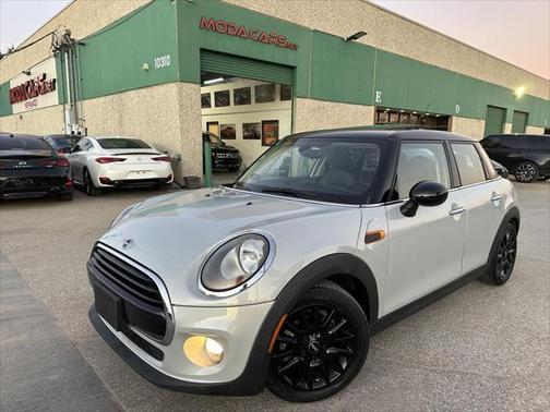 2017 MINI Hardtop Cooper