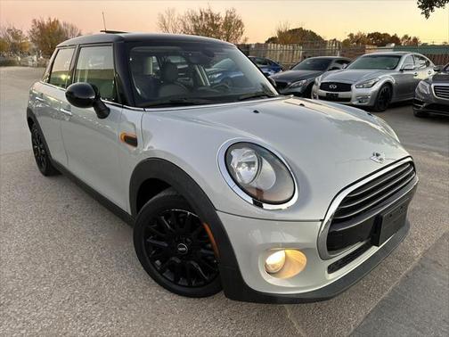 2017 MINI Hardtop Cooper