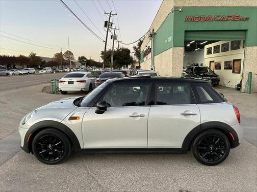 2017 MINI Hardtop Cooper