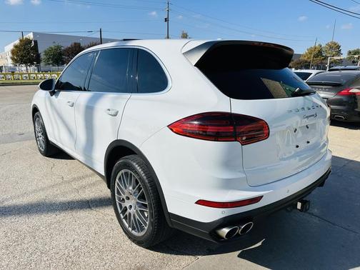 2015 Porsche Cayenne Cayenne