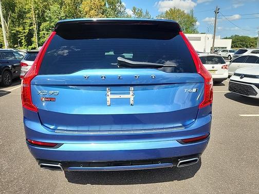 2018 Volvo XC90 T6 R-Design