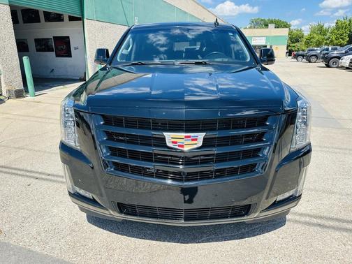 2018 Cadillac Escalade Luxury