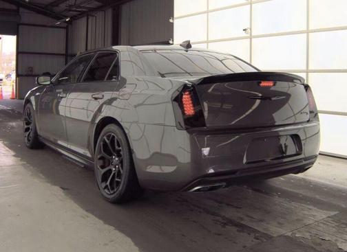 2018 Chrysler 300 S