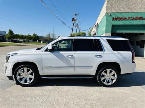 2017 Cadillac Escalade Luxury