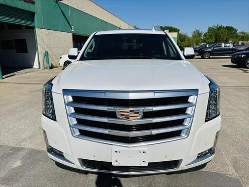 2017 Cadillac Escalade Luxury