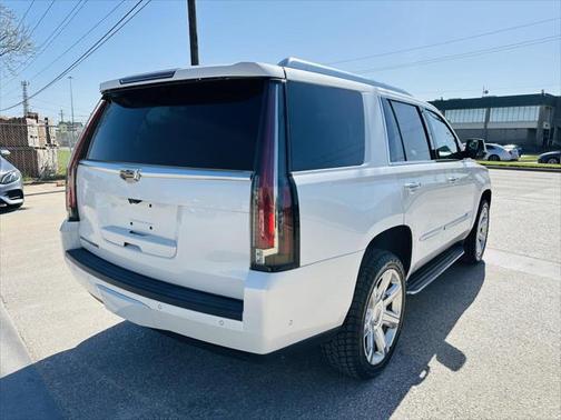 2017 Cadillac Escalade Luxury