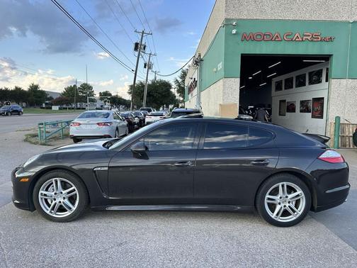 2012 Porsche Panamera 4