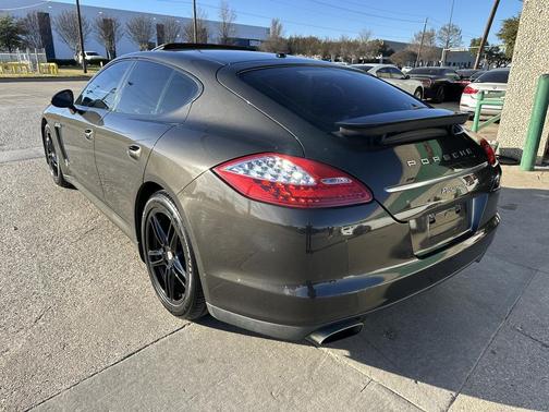 2012 Porsche Panamera 4