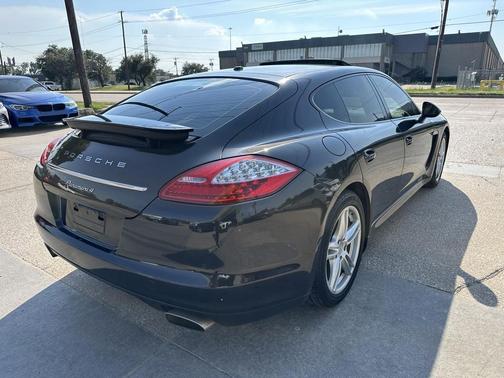 2012 Porsche Panamera 4