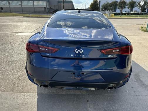 2017 INFINITI Q60 3.0t Red Sport 400