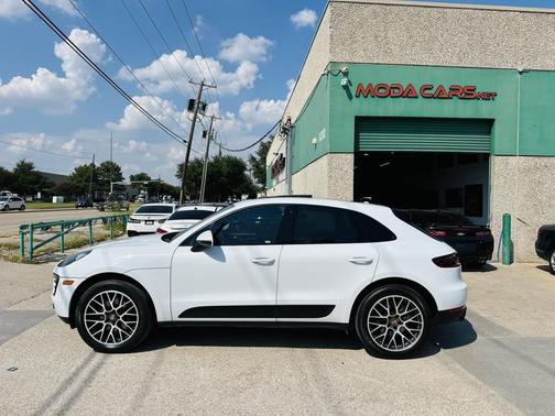 2018 Porsche Macan Sport Edition