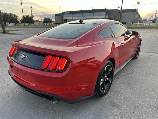 2020 Ford Mustang EcoBoost