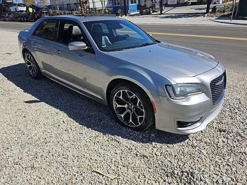 2018 Chrysler 300 S
