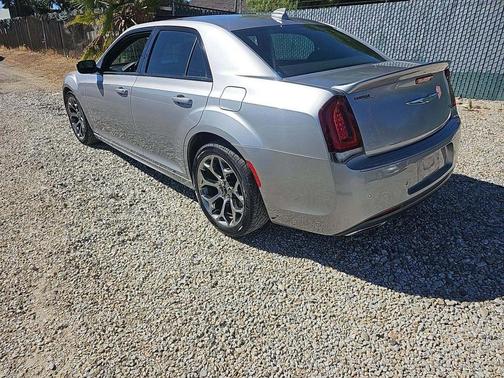 2018 Chrysler 300 S