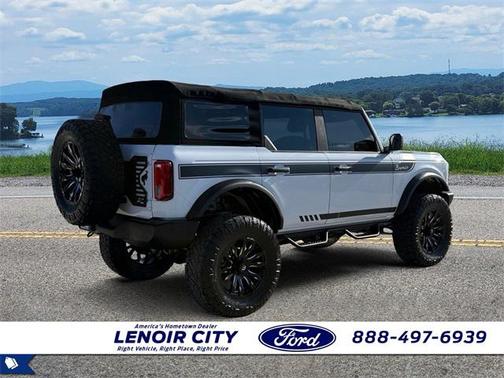 2022 Ford Bronco Base