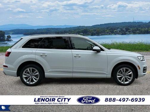 Glacier White Metallic 2019 Audi Q7 45 Premium