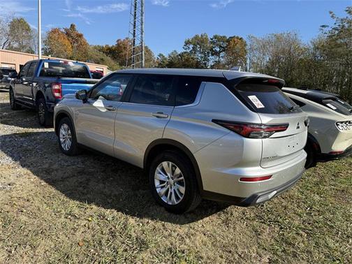 2025 Mitsubishi Outlander ES 2.5 2WD
