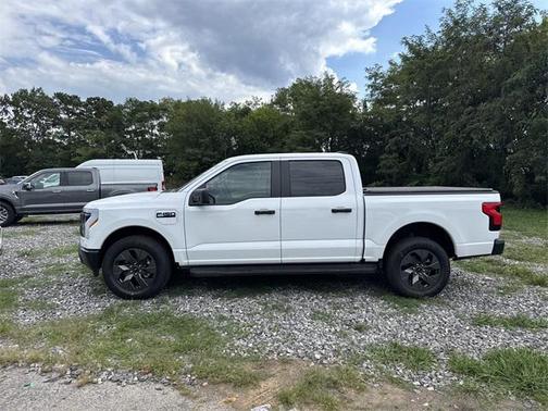 2025 Ford F-150 Lightning Pro