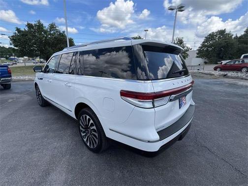 2022 Lincoln Navigator Black Label