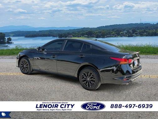 Black 2023 Nissan Altima 2.5 SV