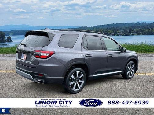 Sonic Gray Pearl 2023 Honda Pilot Touring