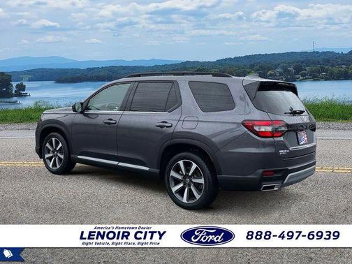 Sonic Gray Pearl 2023 Honda Pilot Touring