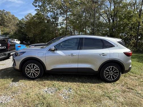 2023 Ford Escape PHEV SE