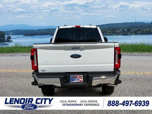 Star White 2026 Ford F-350 Lariat Super Duty