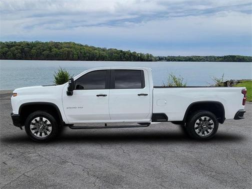 2022 Chevrolet Silverado 2500 Custom