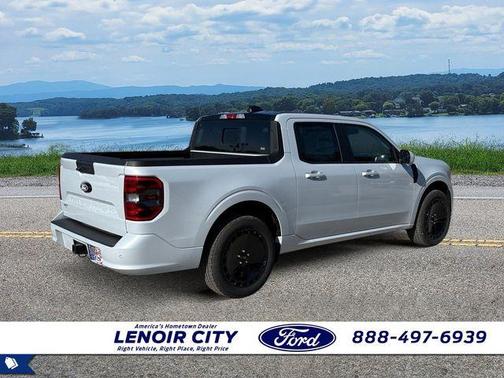 Space White Metallic 2026 Ford Maverick Lobo High