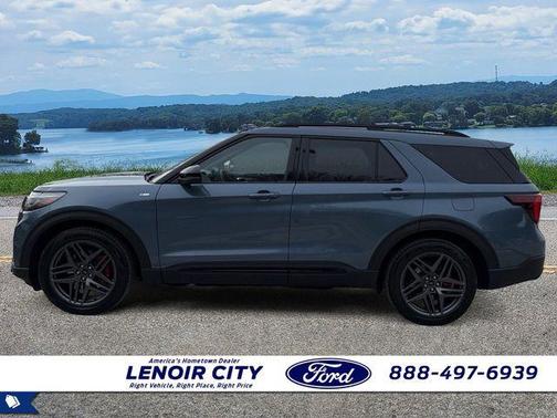 Vapor Blue Metallic 2026 Ford Explorer ST-Line