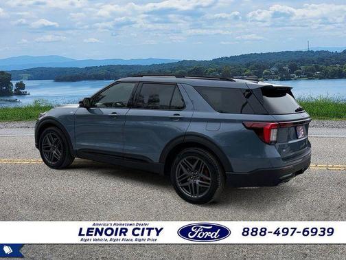 Vapor Blue Metallic 2026 Ford Explorer ST-Line
