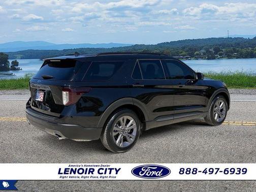 Black Metallic 2021 Ford Explorer XLT