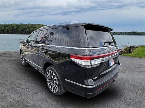2024 Lincoln Navigator Black Label