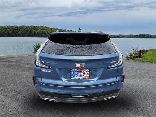 2024 Cadillac XT4 Sport