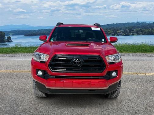 2017 Toyota Tacoma TRD Sport