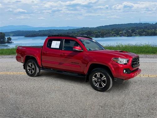2017 Toyota Tacoma TRD Sport