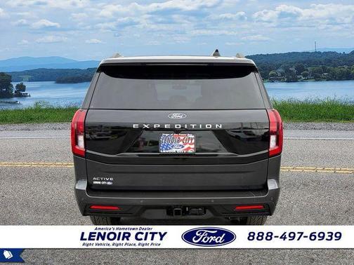 Dark Matter Gray Metallic 2025 Ford Expedition Active