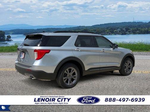 Iconic Silver Metallic 2023 Ford Explorer XLT