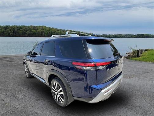 2024 Nissan Pathfinder Platinum 4WD