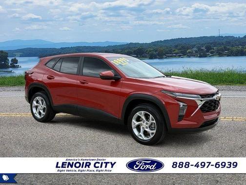 Cayenne Orange Metallic 2024 Chevrolet Trax LS