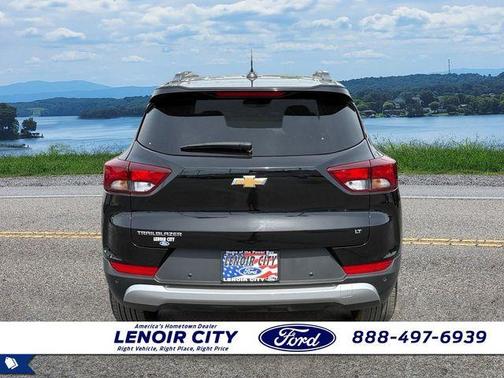 Mosaic Black Metallic 2025 Chevrolet Trailblazer LT